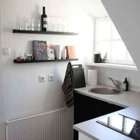 Apartment Cozy Penthouse In Town Wall